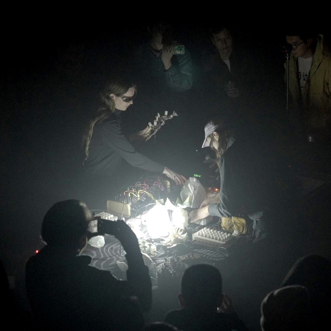 Locust Late @ The DiLL: Livecoding Workshop with Lenny Foret. Performance by MSHR.
